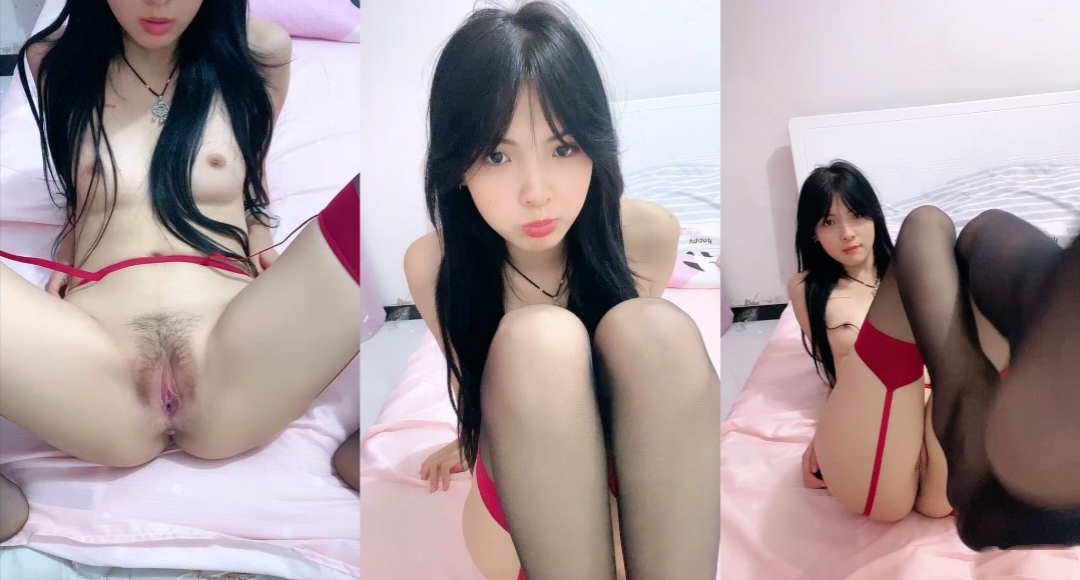 高颜值黑丝学生直播露逼