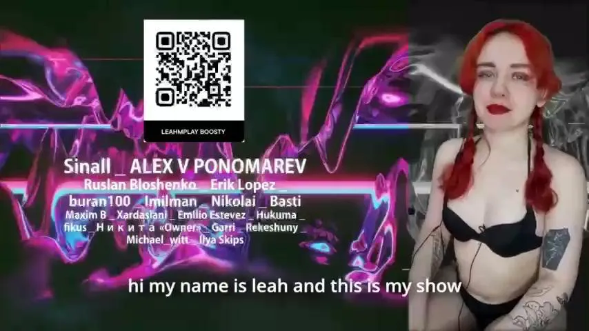 女孩对来自Kink的女同性恋色情片有反应